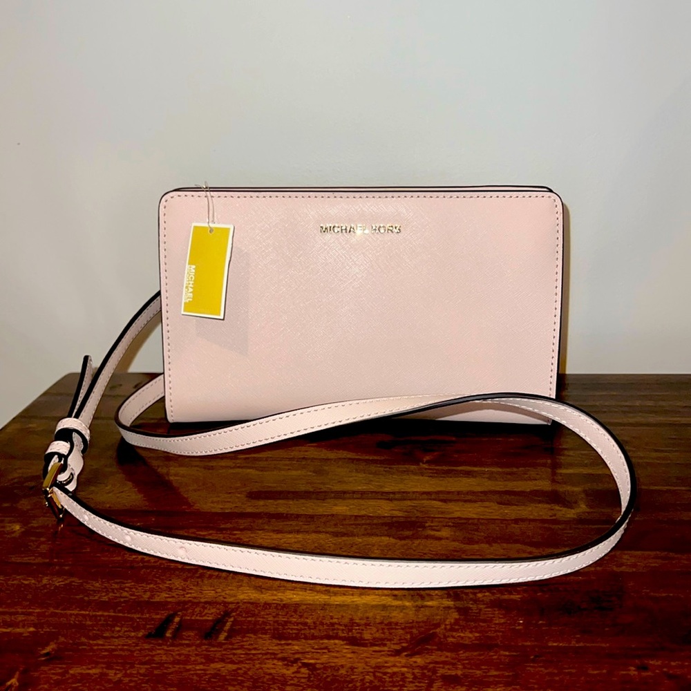 Michael Kors Crossbody Clutch Purse